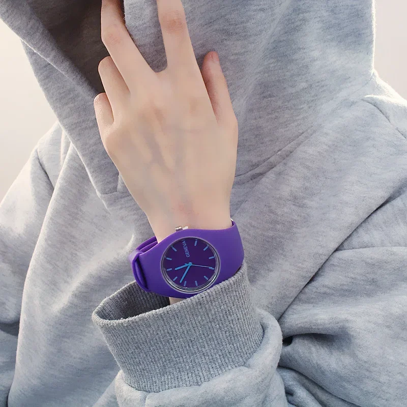 男性腕時計女性クリーム色超薄型ファッションギフトシリコーンス - Silicone Band Women のレビューと価格