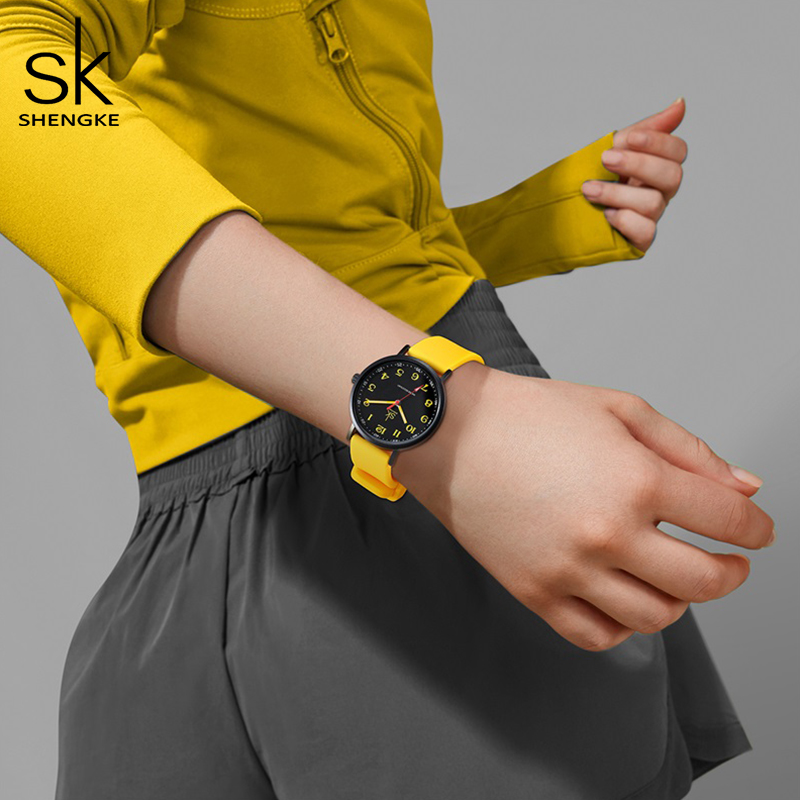 Shengke-女性用シリコンストラップ腕時計,クォーツ腕時 - Silicone Band Women のレビューと価格