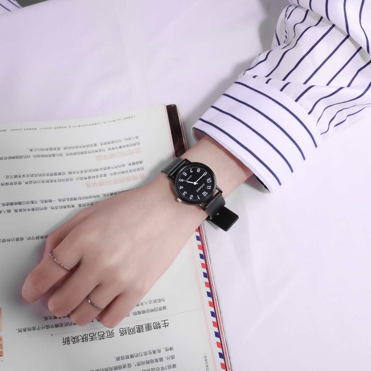 Yikaze-シンプルなクォーツ時計,シリコンストラップ,ビ - Silicone Band Women のレビューと価格