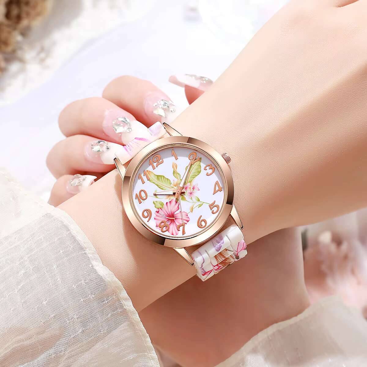 2 個ファッションフラワープリント女性用腕時計カジュアルシリ - Silicone Band Women のレビューと価格