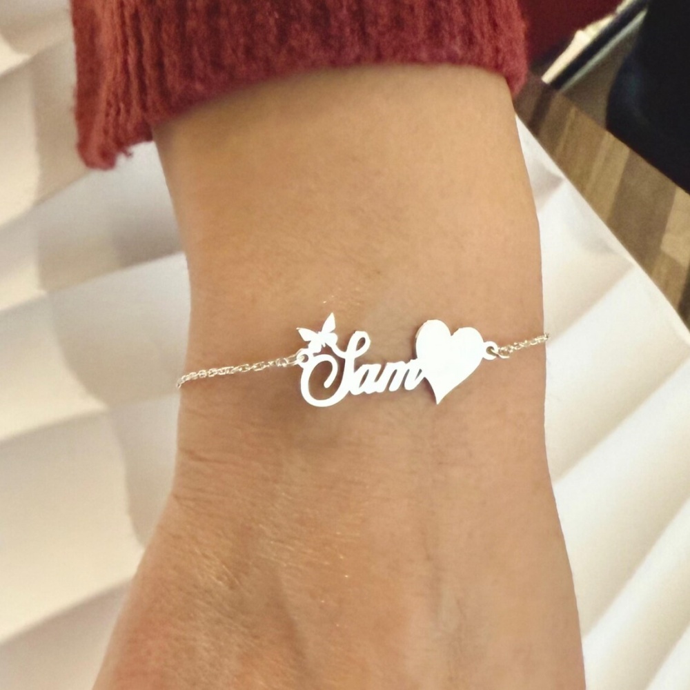 カスタムバタフライネームブレスレット 女性用 子供用 ジュエ - Butterfly Clasp Deployant のレビューと価格