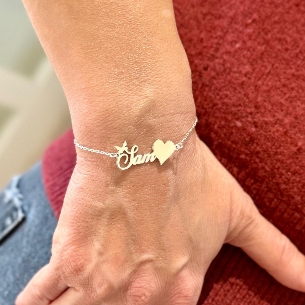 カスタムバタフライネームブレスレット 女性用 子供用 ジュエ - Butterfly Clasp Deployant のレビューと価格